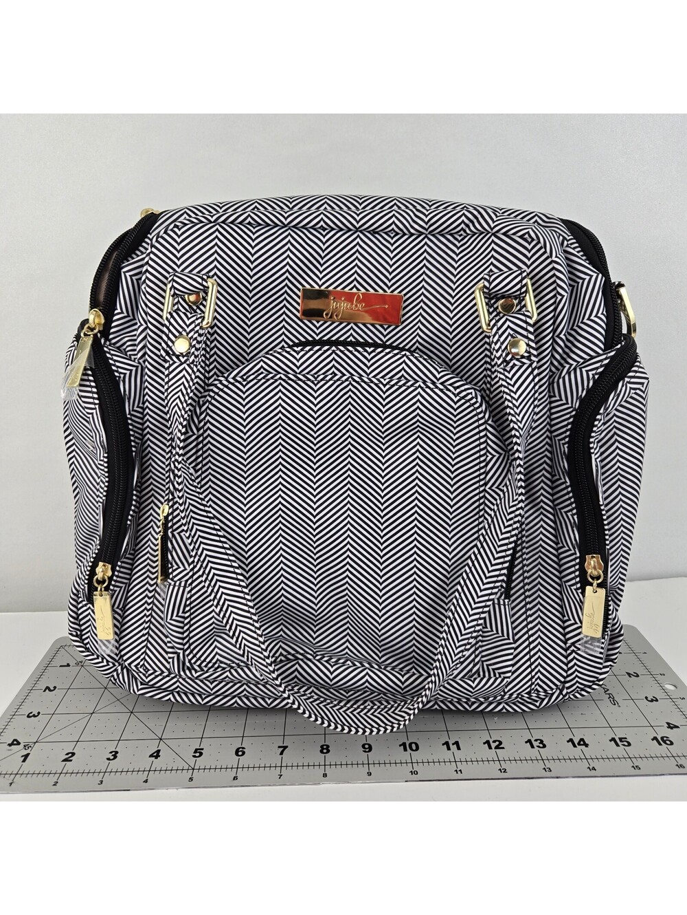 Ju-Ju-Be Diaper Bag Black and White Chevron Pattern
